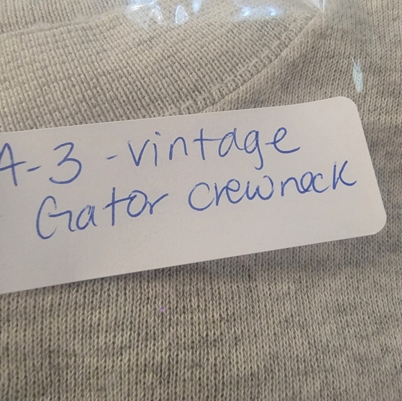 ♡vintage Gray University of Florida Sweater. A3 - Picture 8 of 8